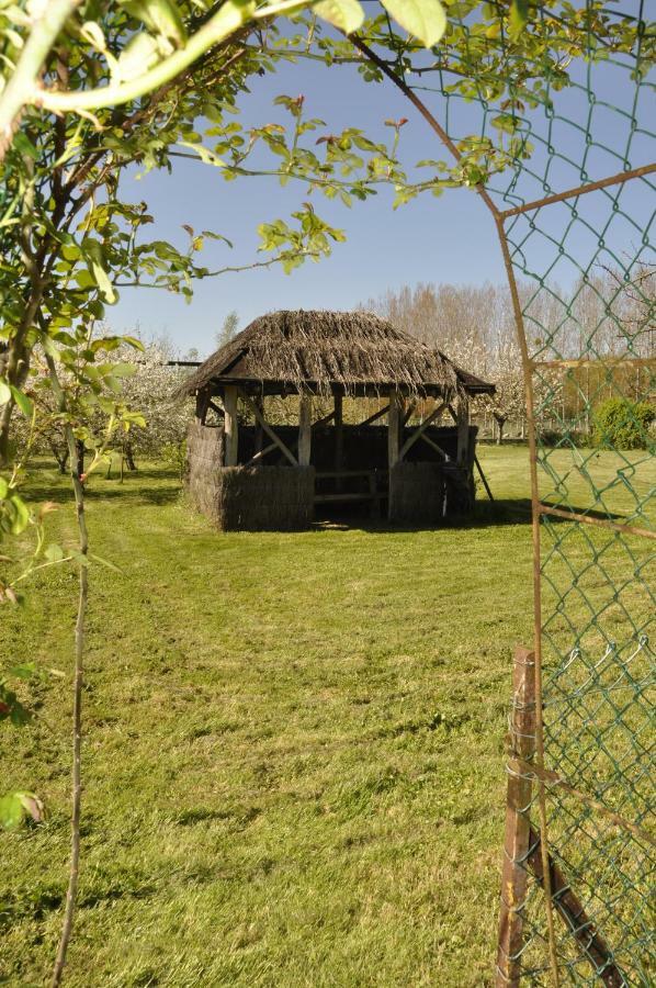 Les Rouches Panzió Cormeray Kültér fotó